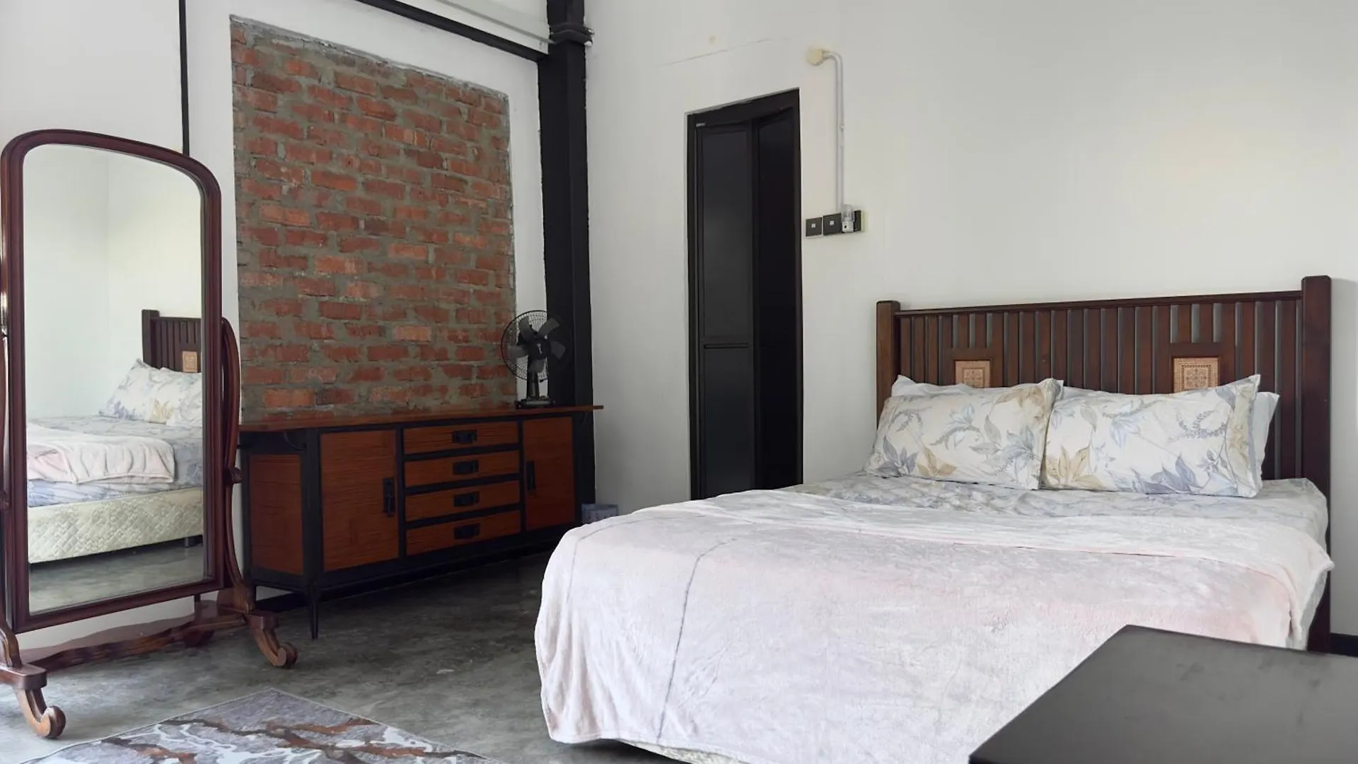 Villa Larkin Bungalow Homestay Johor Bahru