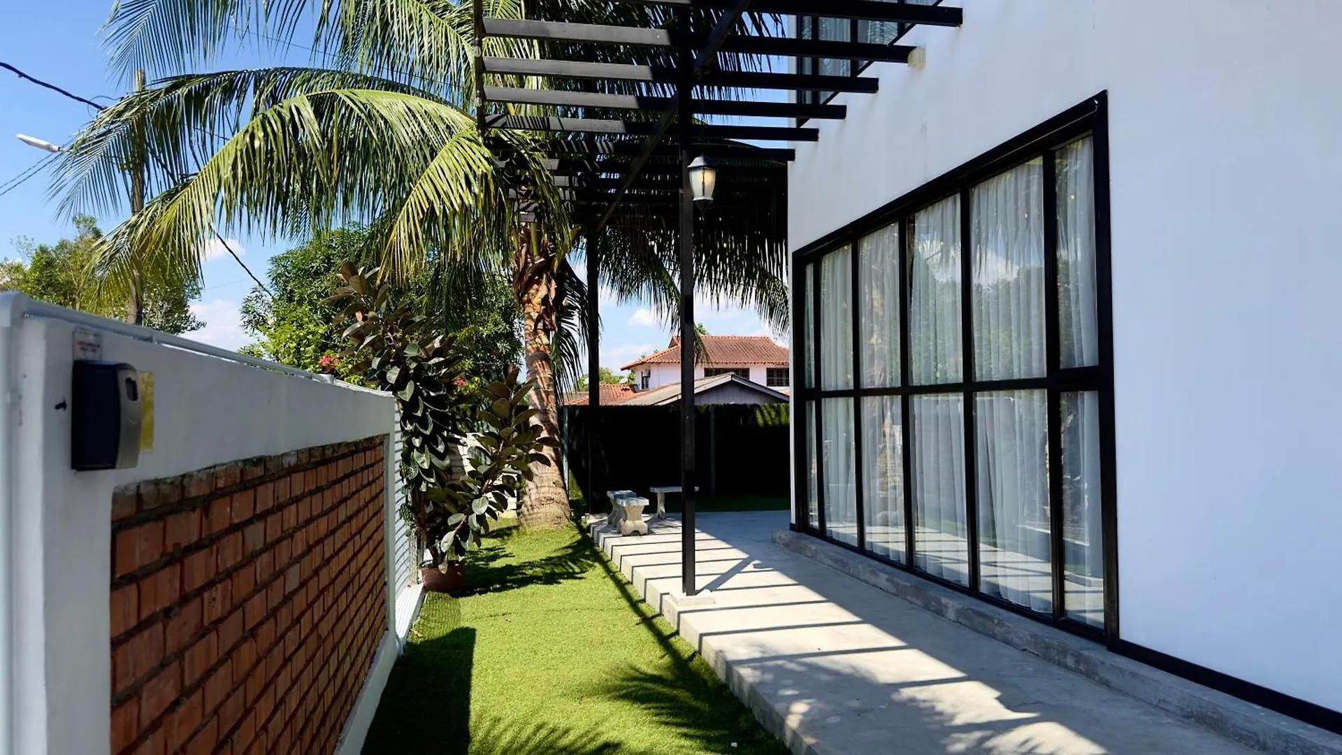 Larkin Bungalow Homestay Johor Bahru Villa