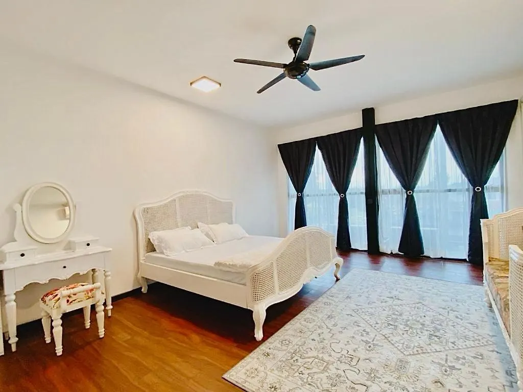 Larkin Bungalow Homestay Johor Bahru